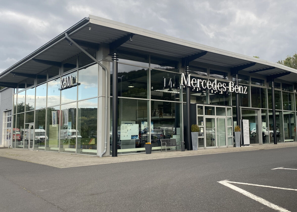 KBM Motorfahrzeuge GmbH &amp; Co. KG